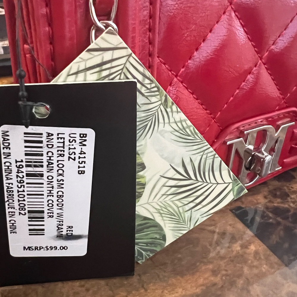 NWT Red Badgley Mischka Quilted Chain Shoulder Bag - Picture 10 of 11